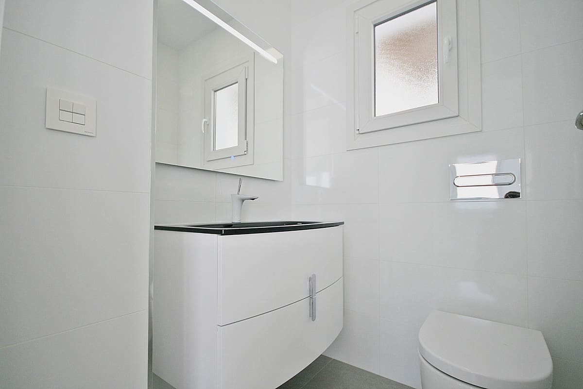 4 Zimmer Villa zu verkaufen in Riviera del Sol mit Pool Garage - 1.750.000 € (Ref: 9402673)