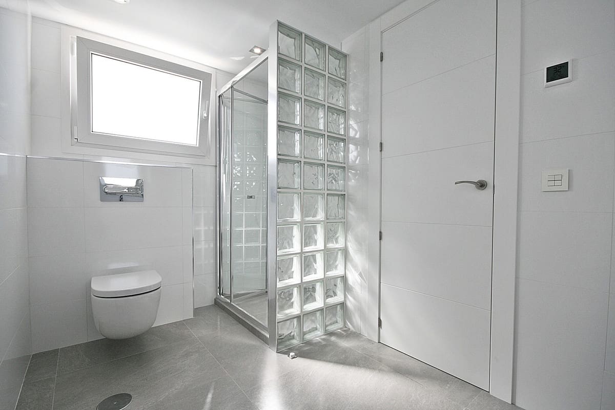 4 Zimmer Villa zu verkaufen in Riviera del Sol mit Pool Garage - 1.750.000 € (Ref: 9402673)