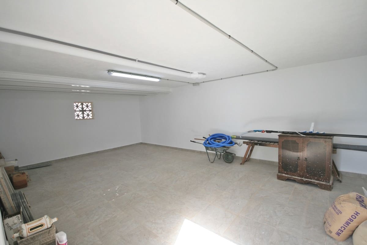 4 Zimmer Villa zu verkaufen in Riviera del Sol mit Pool Garage - 1.750.000 € (Ref: 9402673)