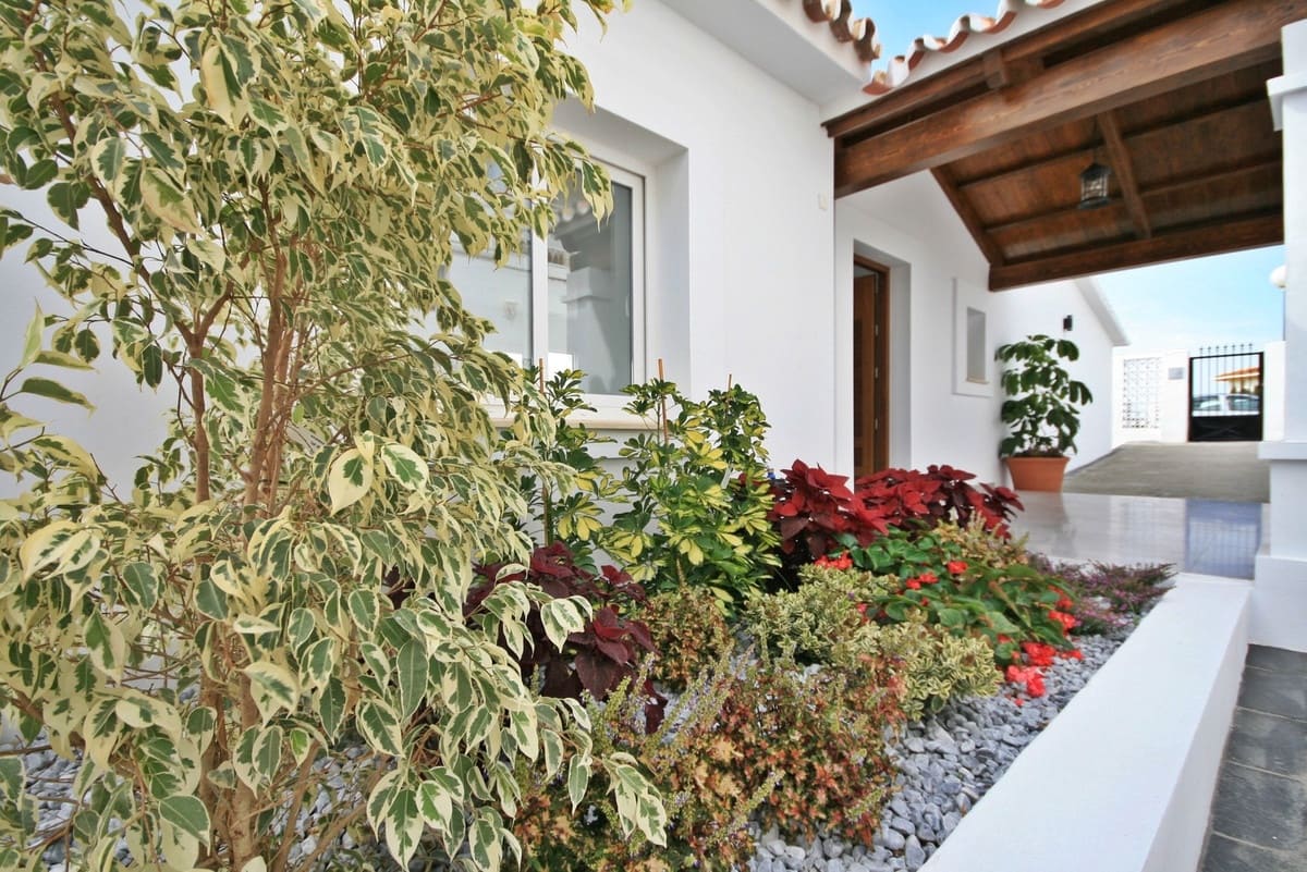 4 Zimmer Villa zu verkaufen in Riviera del Sol mit Pool Garage - 1.750.000 € (Ref: 9402673)