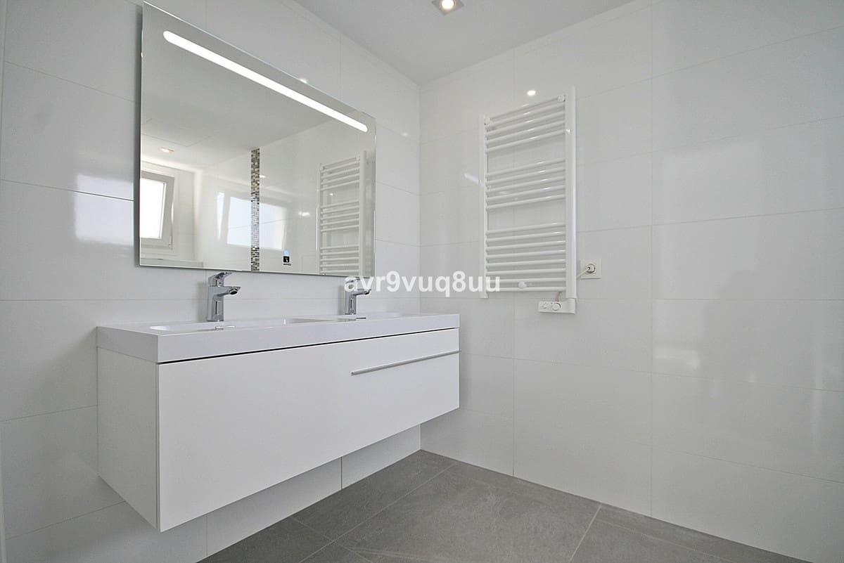 4 bedroom Villa for sale in Riviera del Sol with pool garage - € 1,750,000 (Ref: 9402673)