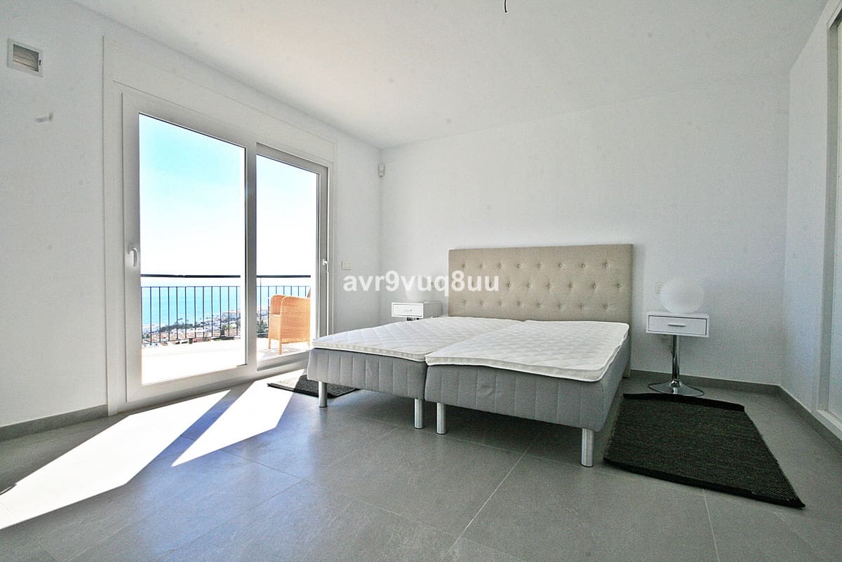 4 bedroom Villa for sale in Riviera del Sol with pool garage - € 1,750,000 (Ref: 9402673)