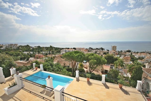 4 soveværelse Villa til salg i Riviera del Sol, Mijas med swimmingpool garage - € 1.750.000 (Ref: 9402673)