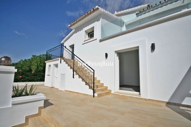 4 chambre Villa/Maison à vendre à Riviera del Sol, Mijas avec piscine garage - 1 750 000 € (Ref: 9402673)