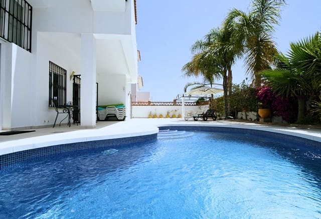 4 chambre Villa/Maison à vendre à La Cala de Mijas, Mijas avec piscine garage - 995 000 € (Ref: 9402674)