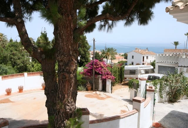 Chalet de 4 habitaciones en La Cala de Mijas, Mijas en venta con piscina garaje - 995.000 € (Ref: 9402674)