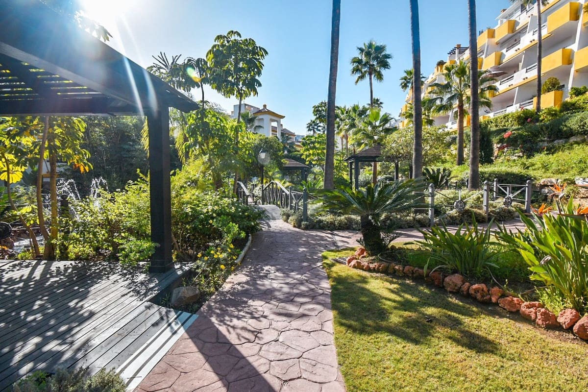 2 slaapkamer Appartement te koop in Mijas Costa met zwembad garage - € 285.000 (Ref: 9404729)