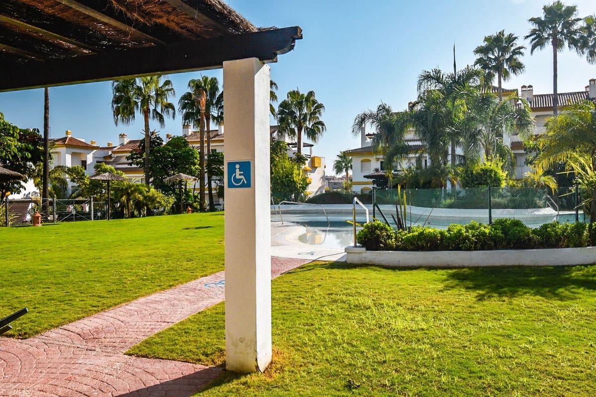 2 slaapkamer Appartement te koop in Mijas Costa met zwembad garage - € 285.000 (Ref: 9404729)