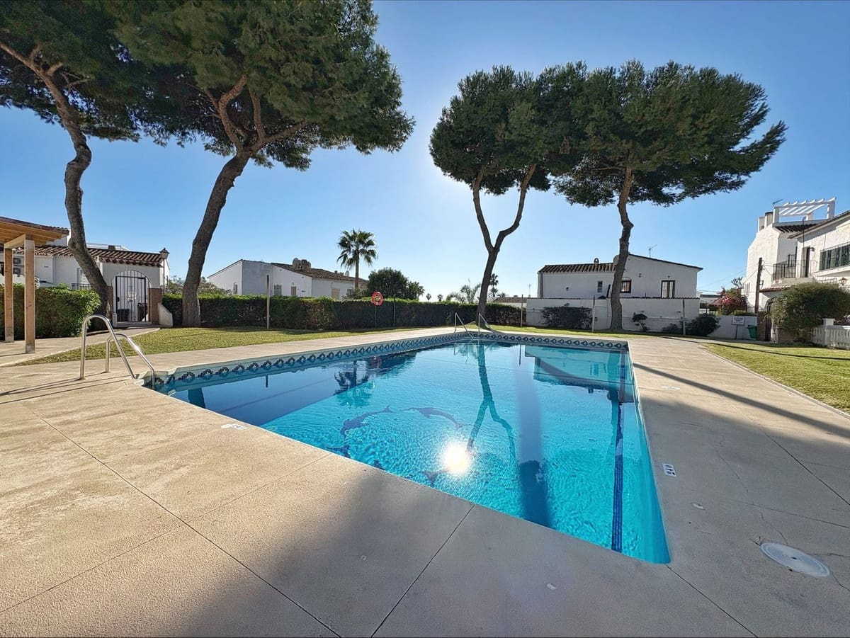 1 bedroom Penthouse for sale in La Cala de Mijas with pool - € 225,000 (Ref: 9415292)