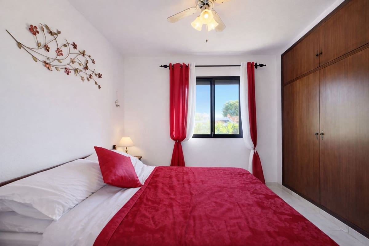 1 Zimmer Penthouse zu verkaufen in La Cala de Mijas mit Pool - 235.000 € (Ref: 9415292)
