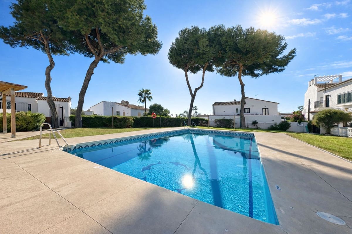 1 Zimmer Penthouse zu verkaufen in La Cala de Mijas mit Pool - 235.000 € (Ref: 9415292)