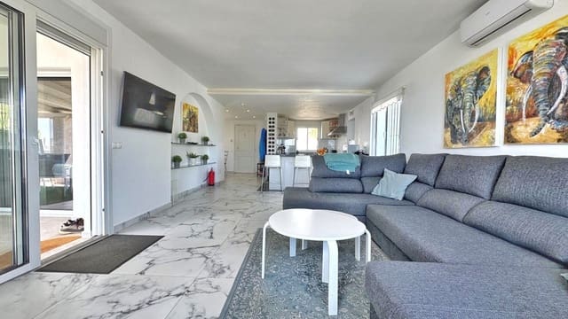 5 makuuhuone Huvila myytävänä paikassa La Cala de Mijas, Mijas mukana uima-altaan 
autotalli - 1 425 000 € (Ref: 9438055)