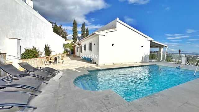 5 bedroom Villa for sale in La Cala de Mijas, Mijas with pool garage - € 1,375,000 (Ref: 9438055)