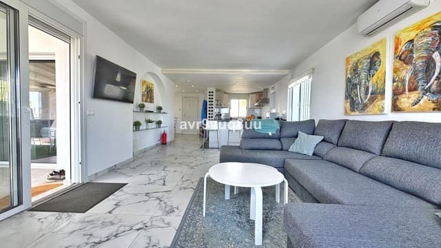 5 bedroom Villa for sale in La Cala de Mijas, Mijas with pool garage - € 1,375,000 (Ref: 9438055)