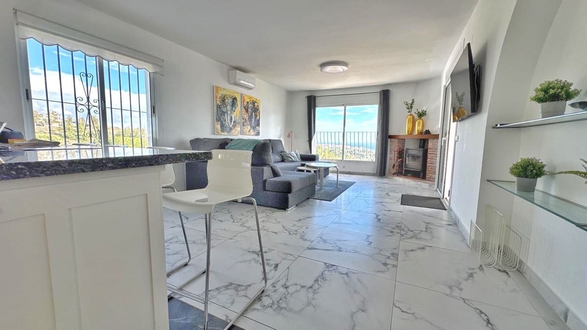 5 bedroom Villa for sale in La Cala de Mijas with pool garage - € 1,375,000 (Ref: 9438055)