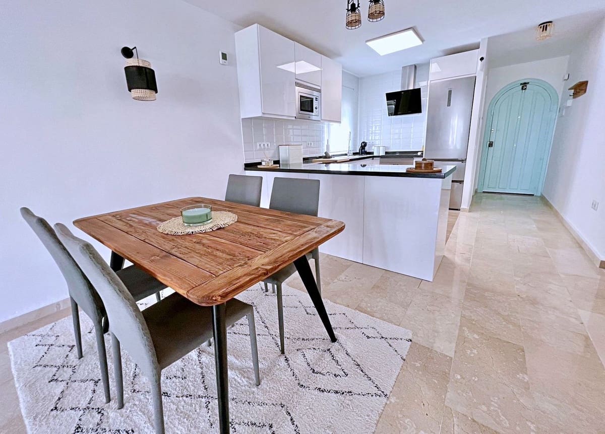 2 bedroom Villa for sale in Riviera del Sol with pool garage - € 385,000 (Ref: 9451417)