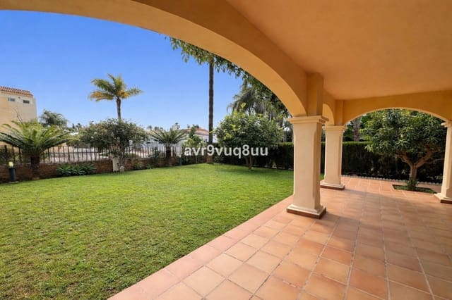 Apartamento de 3 habitaciones en La Cala de Mijas, Mijas en venta con piscina garaje - 728.000 € (Ref: 9469011)