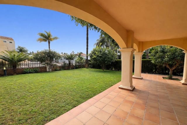 Apartamento de 3 habitaciones en La Cala de Mijas, Mijas en venta con piscina garaje - 728.000 € (Ref: 9469011)