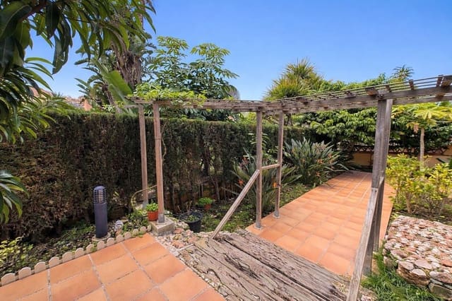 Apartamento de 3 habitaciones en La Cala de Mijas, Mijas en venta con piscina garaje - 728.000 € (Ref: 9469011)