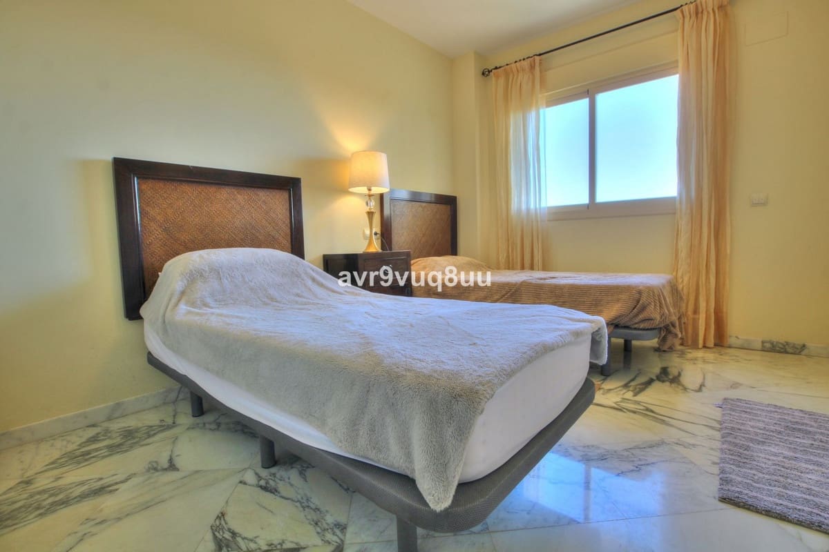 2 bedroom Apartment for rent in Mijas Costa with pool garage - € 1,800 (Ref: 9503485)