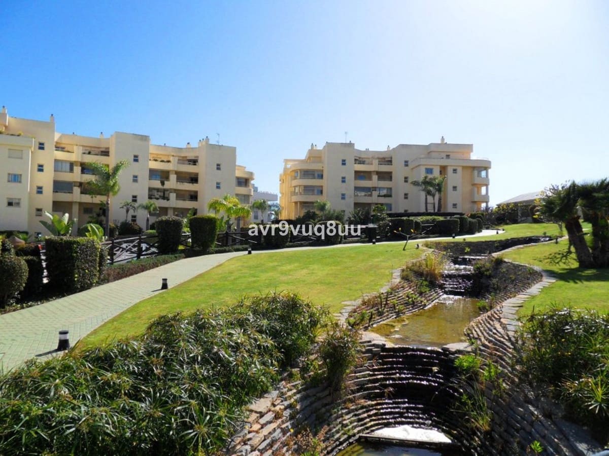 2 bedroom Apartment for rent in Mijas Costa with pool garage - € 1,800 (Ref: 9503485)