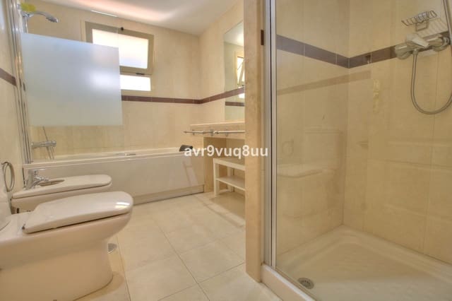 2 soveværelse Lejlighed til leje i Mijas Costa, Mijas med swimmingpool garage - € 1.800 (Ref: 9503485)