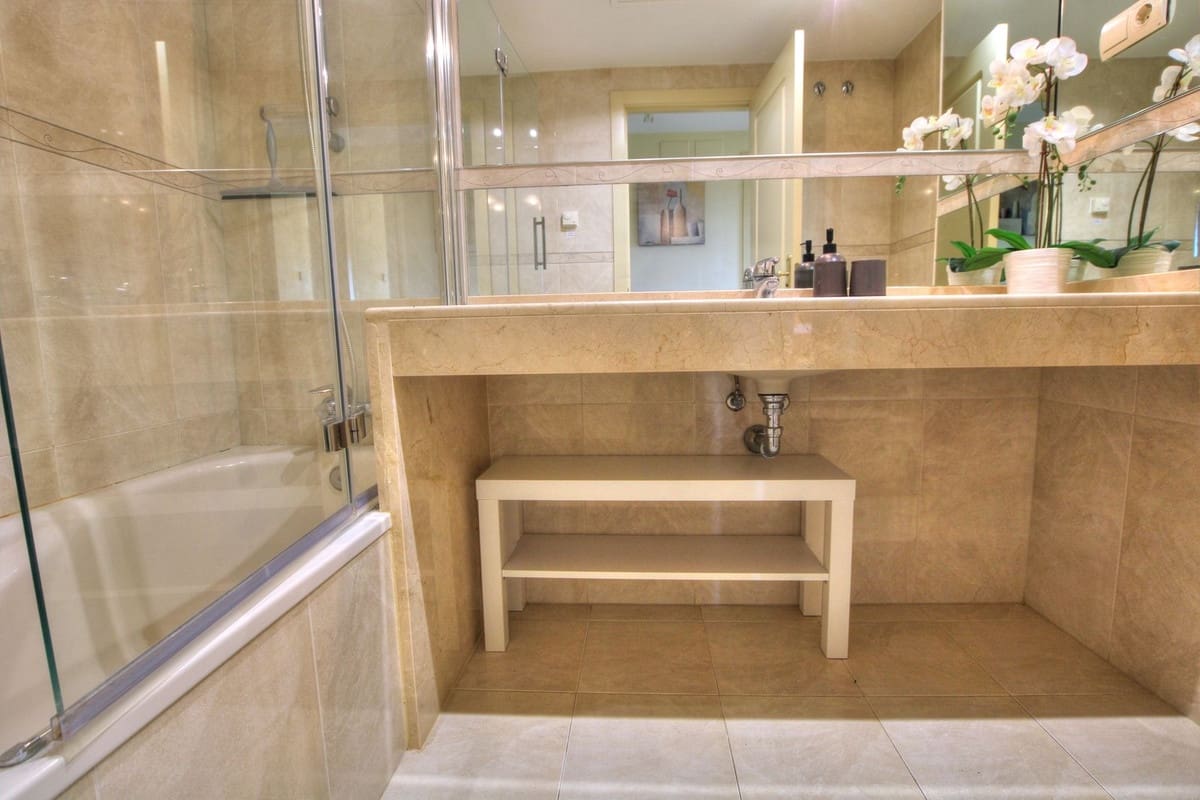 2 sypialnia Apartament do wynajęcia w Mijas Costa z basenem garażem - 1 800 € (Ref: 9503485)