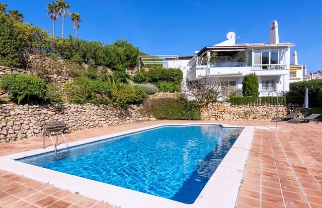 3 bedroom Villa for sale in Calahonda, Mijas - € 580,000 (Ref: 9506473)