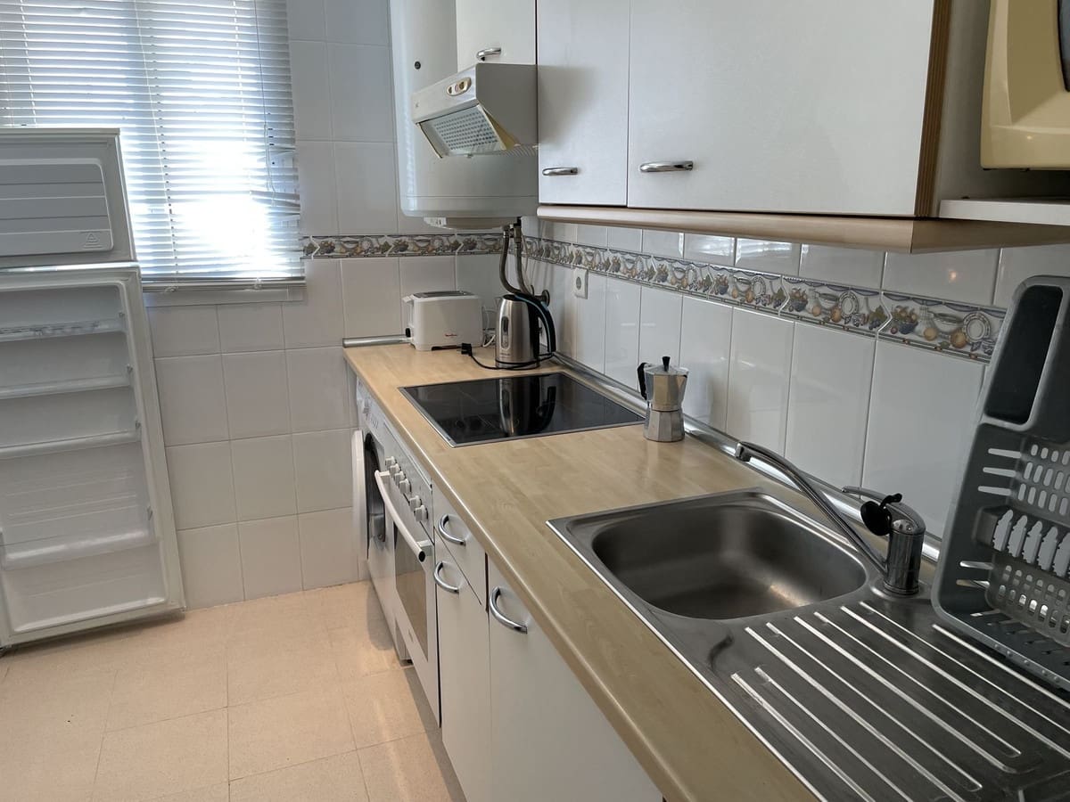 3 bedroom Apartment for sale in Motril with pool garage - € 349,950 (Ref: 9510256)