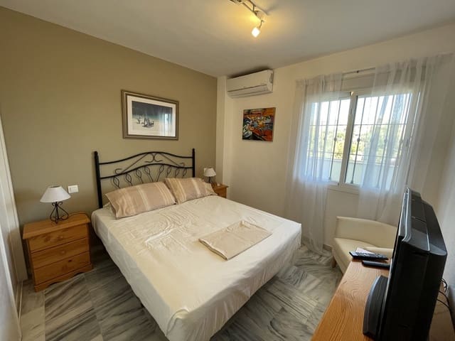 Apartamento de 3 habitaciones en Motril en venta con piscina garaje - 349.950 € (Ref: 9510256)