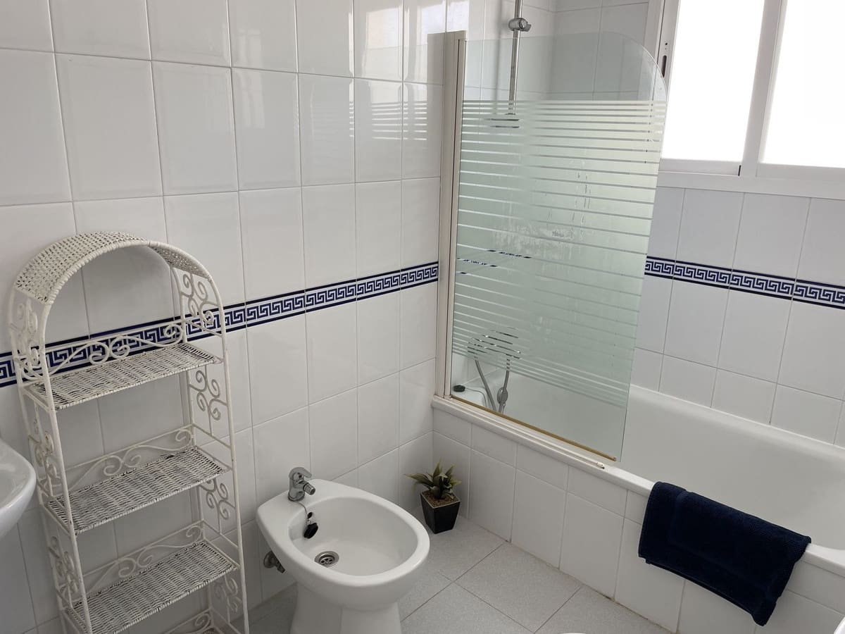 3 soverom Leilighet til salgs i Motril med svømmebasseng garasje - € 325 000 (Ref: 9510256)