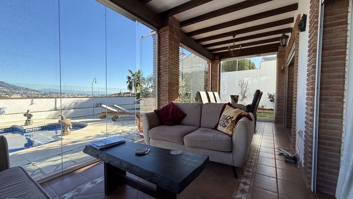 4 chambre Villa/Maison à vendre à Mijas Costa - 760 000 € (Ref: 9523379)
