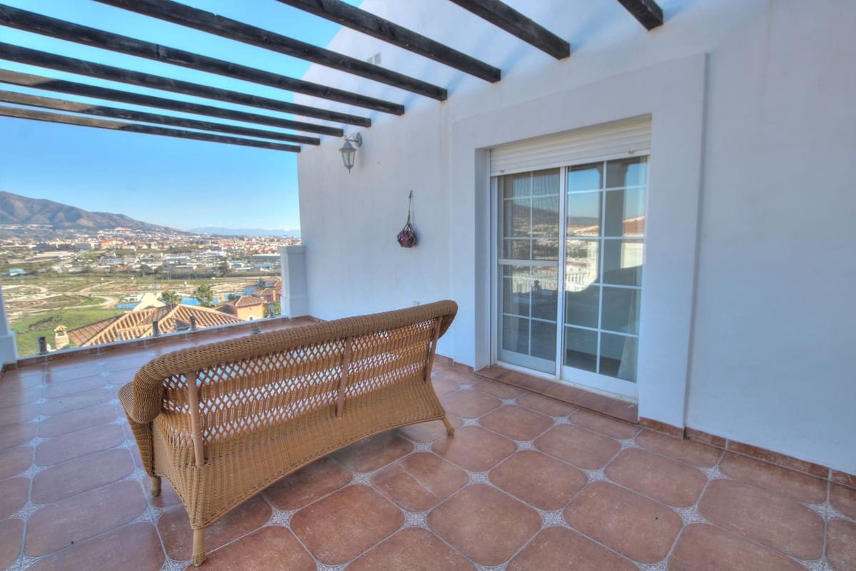4 chambre Villa/Maison à vendre à Mijas Costa - 760 000 € (Ref: 9523379)