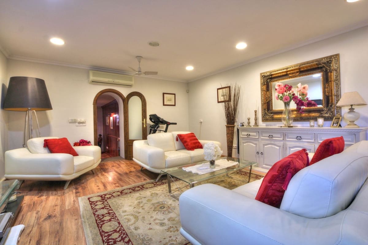 4 chambre Villa/Maison à vendre à Mijas Costa - 760 000 € (Ref: 9523379)