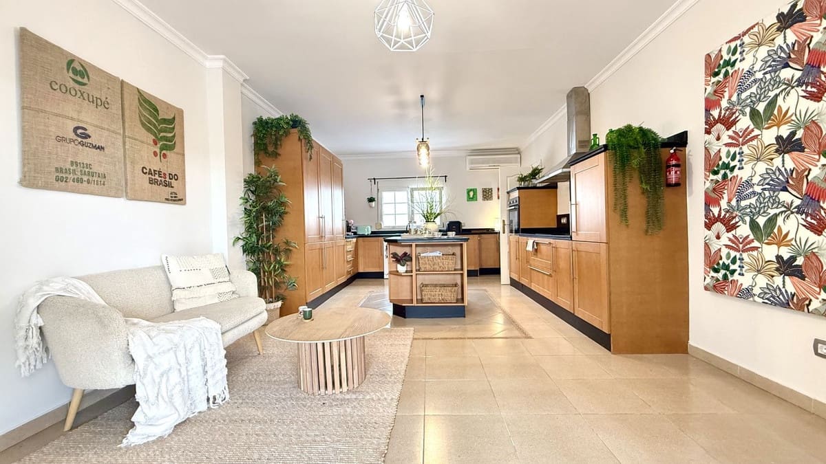 6 bedroom Villa for sale in La Cala Golf with pool garage - € 1,295,000 (Ref: 9539072)