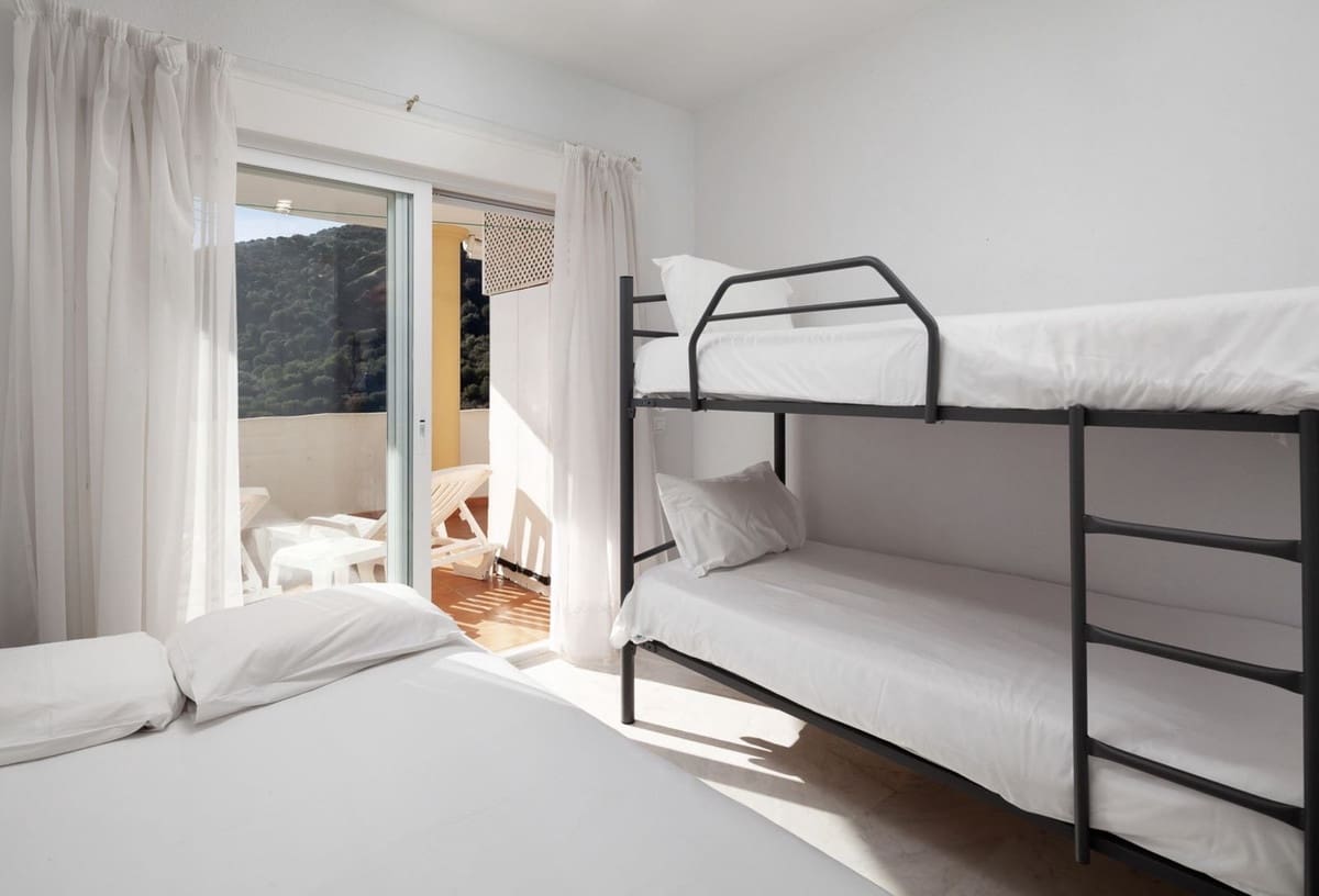 2 slaapkamer Appartement te koop in Calahonda met zwembad garage - € 269.000 (Ref: 9563768)