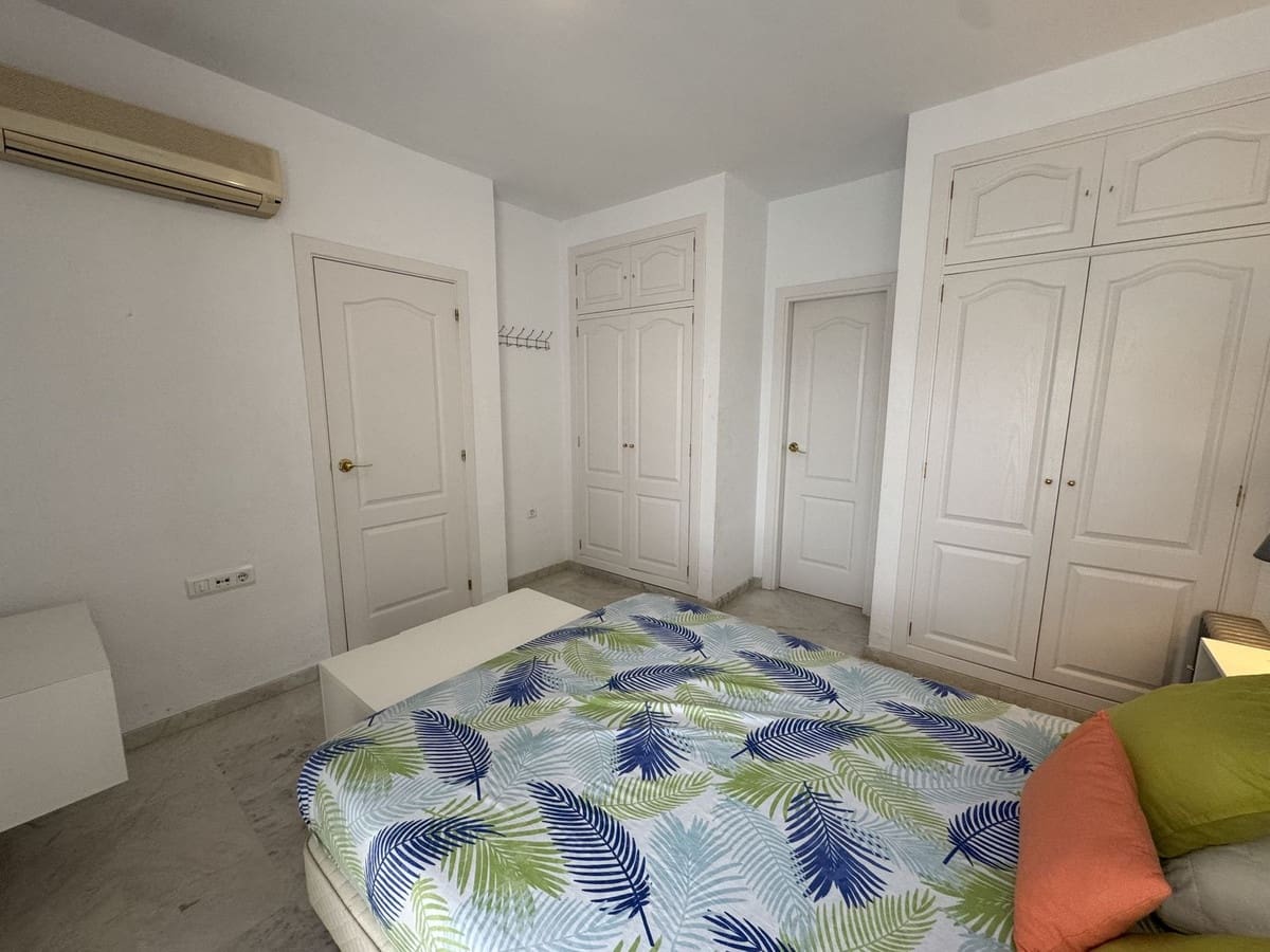 2 slaapkamer Appartement te koop in Calahonda met zwembad garage - € 269.000 (Ref: 9563768)