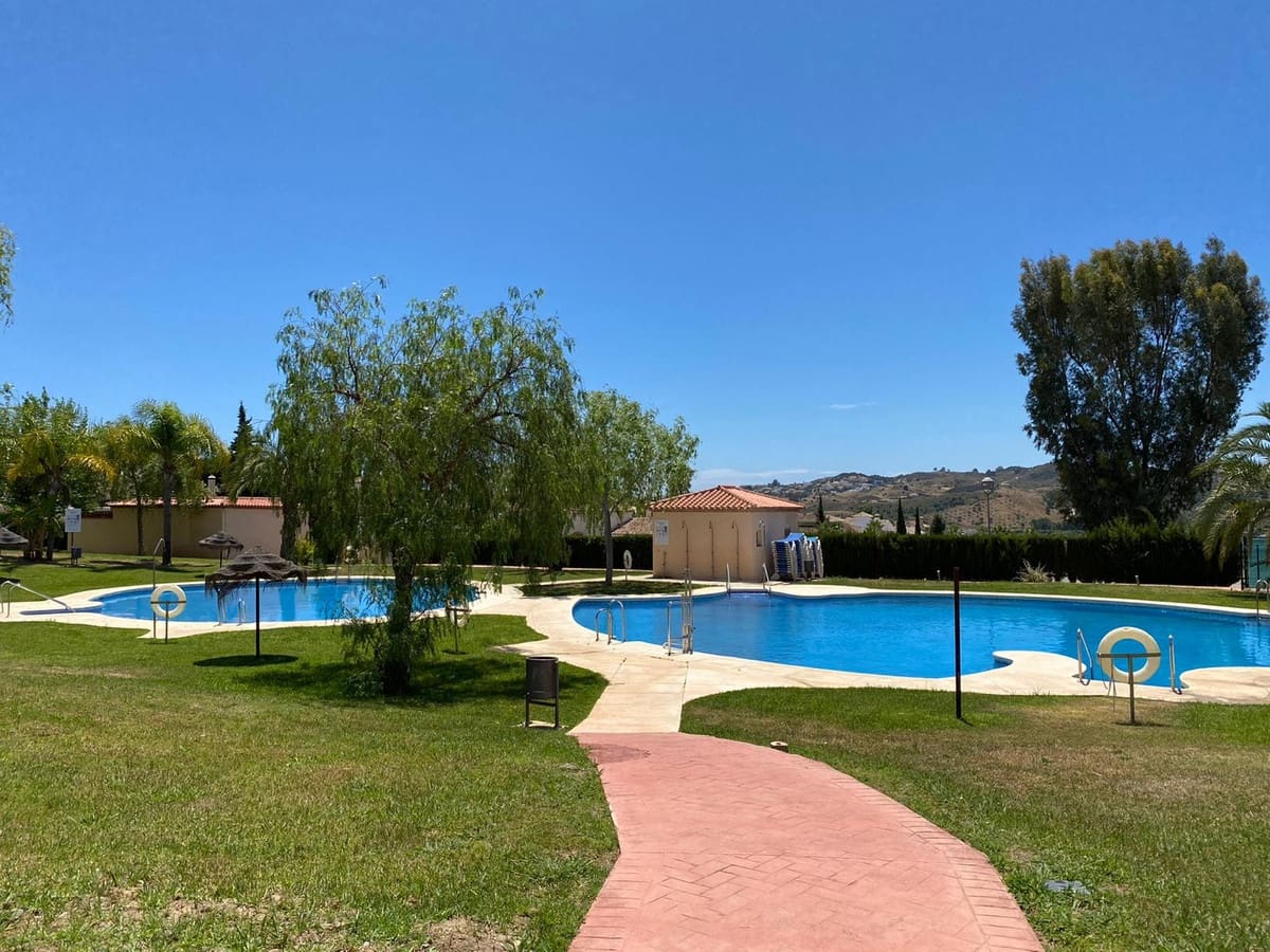 3 sypialnia Dom na sprzedaż w Mijas Golf z basenem garażem - 495 000 € (Ref: 9591943)