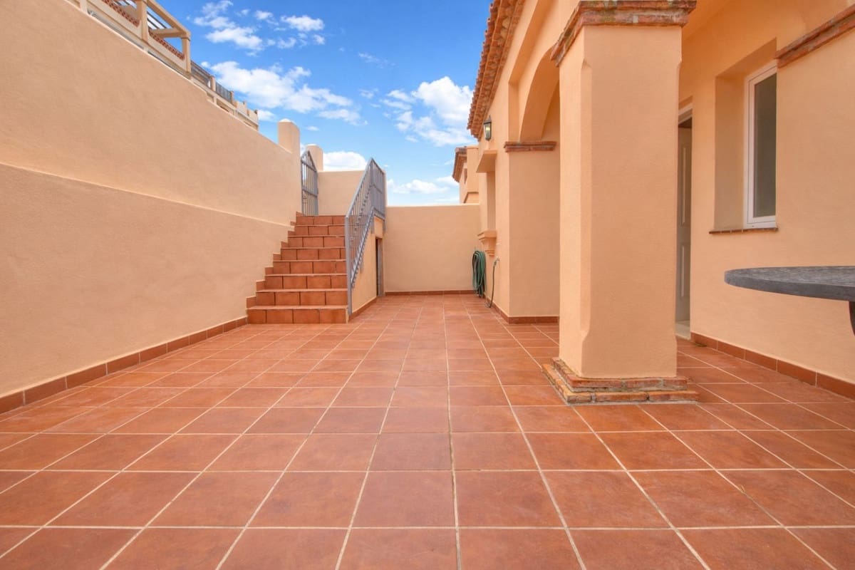 3 soveværelse Byhus til salg i Mijas Golf med swimmingpool garage - € 450.000 (Ref: 9591943)