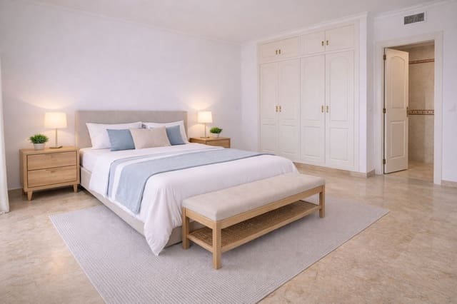 Casa de 3 habitaciones en Mijas Golf, Mijas en venta con piscina garaje - 450.000 € (Ref: 9591943)