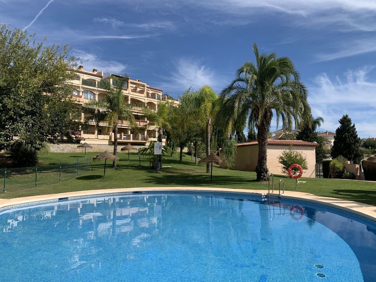3 soveværelse Byhus til salg i Mijas Golf med swimmingpool garage - € 450.000 (Ref: 9591943)