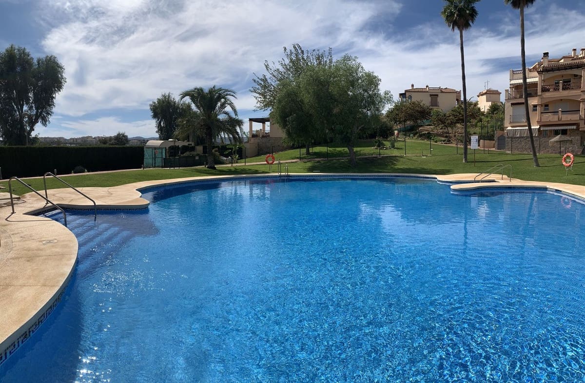 3 soveværelse Byhus til salg i Mijas Golf med swimmingpool garage - € 450.000 (Ref: 9591943)