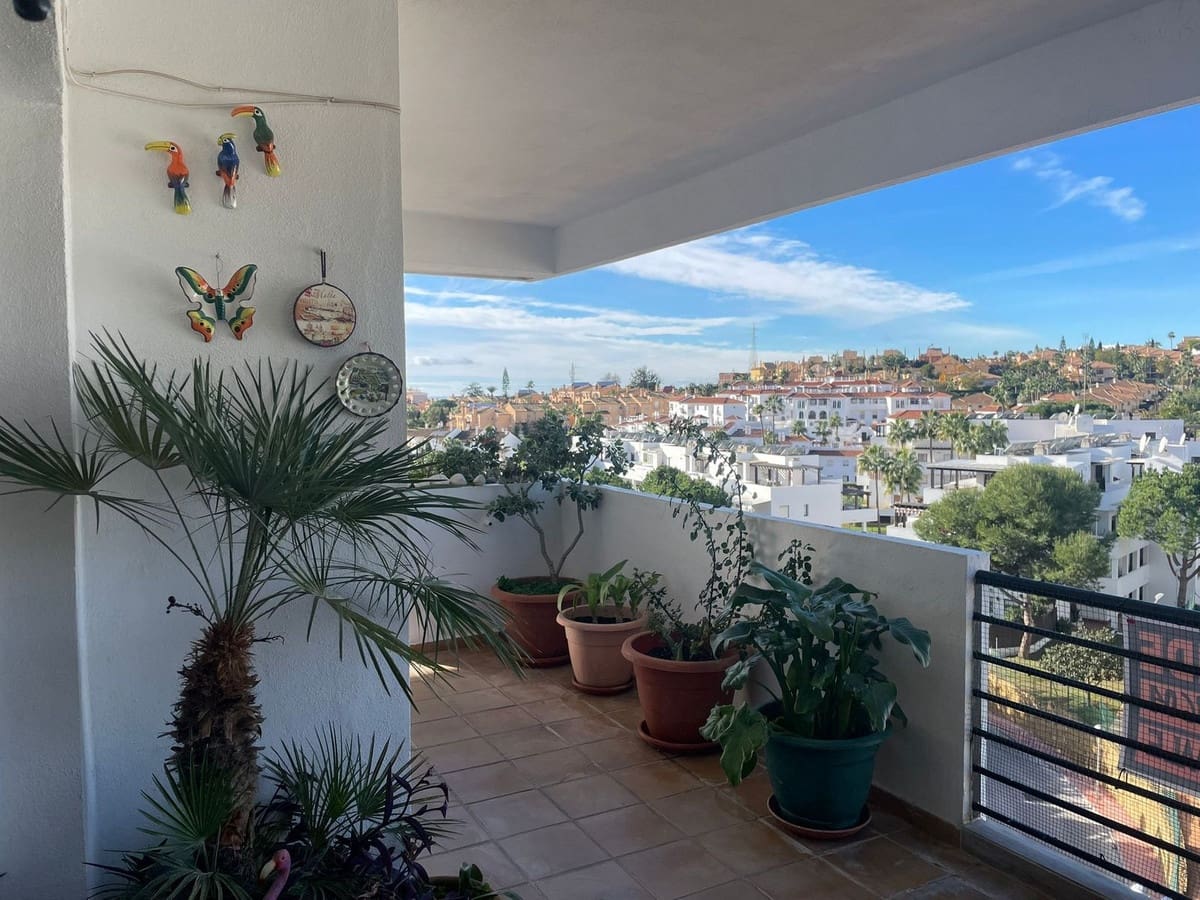 3 slaapkamer Appartement te koop in Riviera del Sol met zwembad garage - € 332.000 (Ref: 9596725)