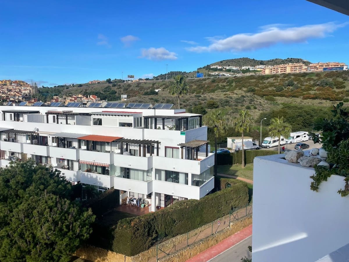 3 slaapkamer Appartement te koop in Riviera del Sol met zwembad garage - € 332.000 (Ref: 9596725)