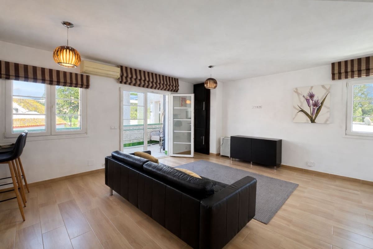 2 bedroom Penthouse for sale in Mijas Golf with pool garage - € 289,950 (Ref: 9614230)