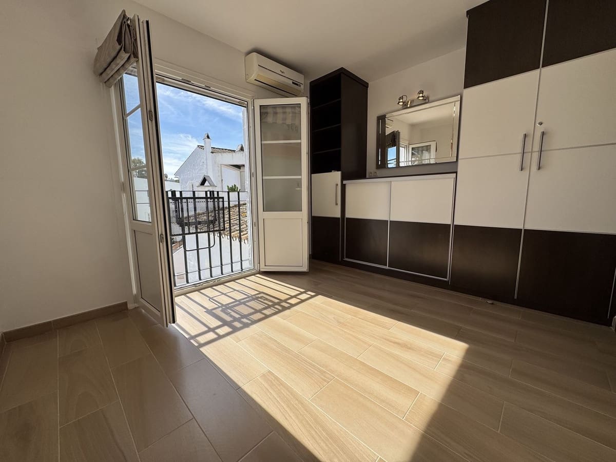 2 bedroom Penthouse for sale in Mijas Golf with pool garage - € 289,950 (Ref: 9614230)