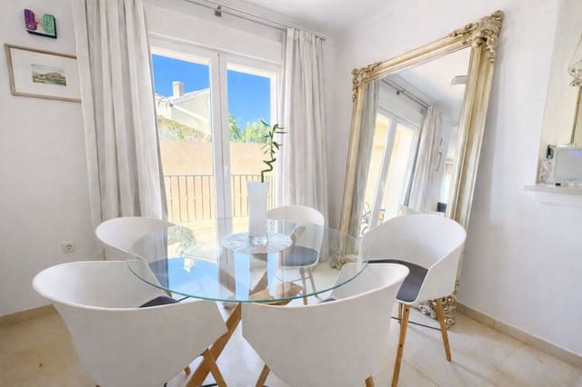 4 soveværelse Semi-Rækkehus til salg i Riviera del Sol, Mijas med swimmingpool garage - € 469.950 (Ref: 9618707)