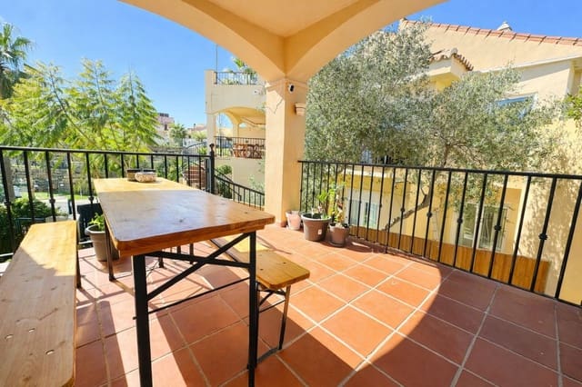 4 soveværelse Semi-Rækkehus til salg i Riviera del Sol, Mijas med swimmingpool garage - € 469.950 (Ref: 9618707)