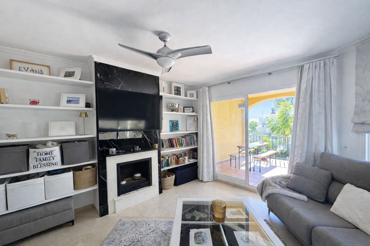 4 bedroom Semi-detached Villa for sale in Riviera del Sol with pool garage - € 469,950 (Ref: 9618707)