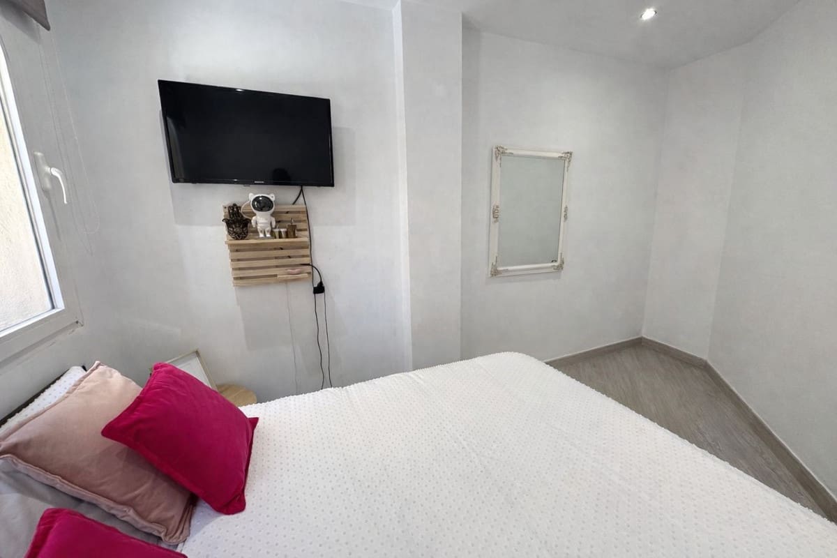 4 bedroom Semi-detached Villa for sale in Riviera del Sol with pool garage - € 469,950 (Ref: 9618707)